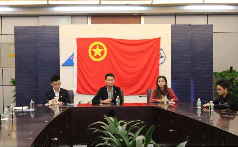 李大睿为同学们解疑答惑