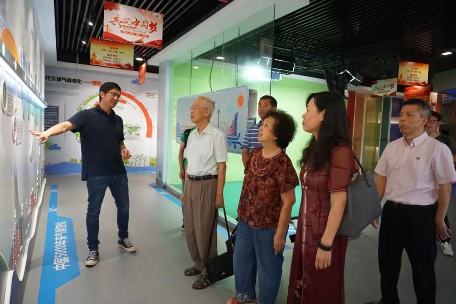 参观气象天文科普馆