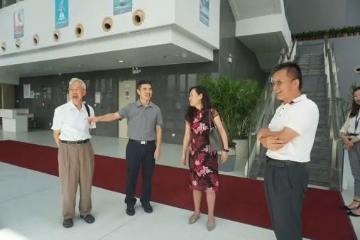 参观深圳地铁指挥中心