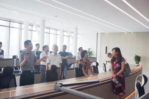 参观深圳地铁指挥中心