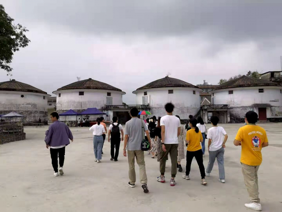 党员参观赤坎南楼旧址