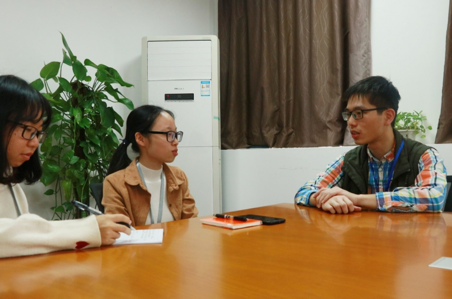 陈柏桦接受专访