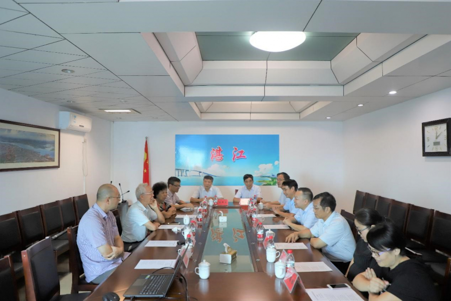 走访组于湛江市气象局座谈