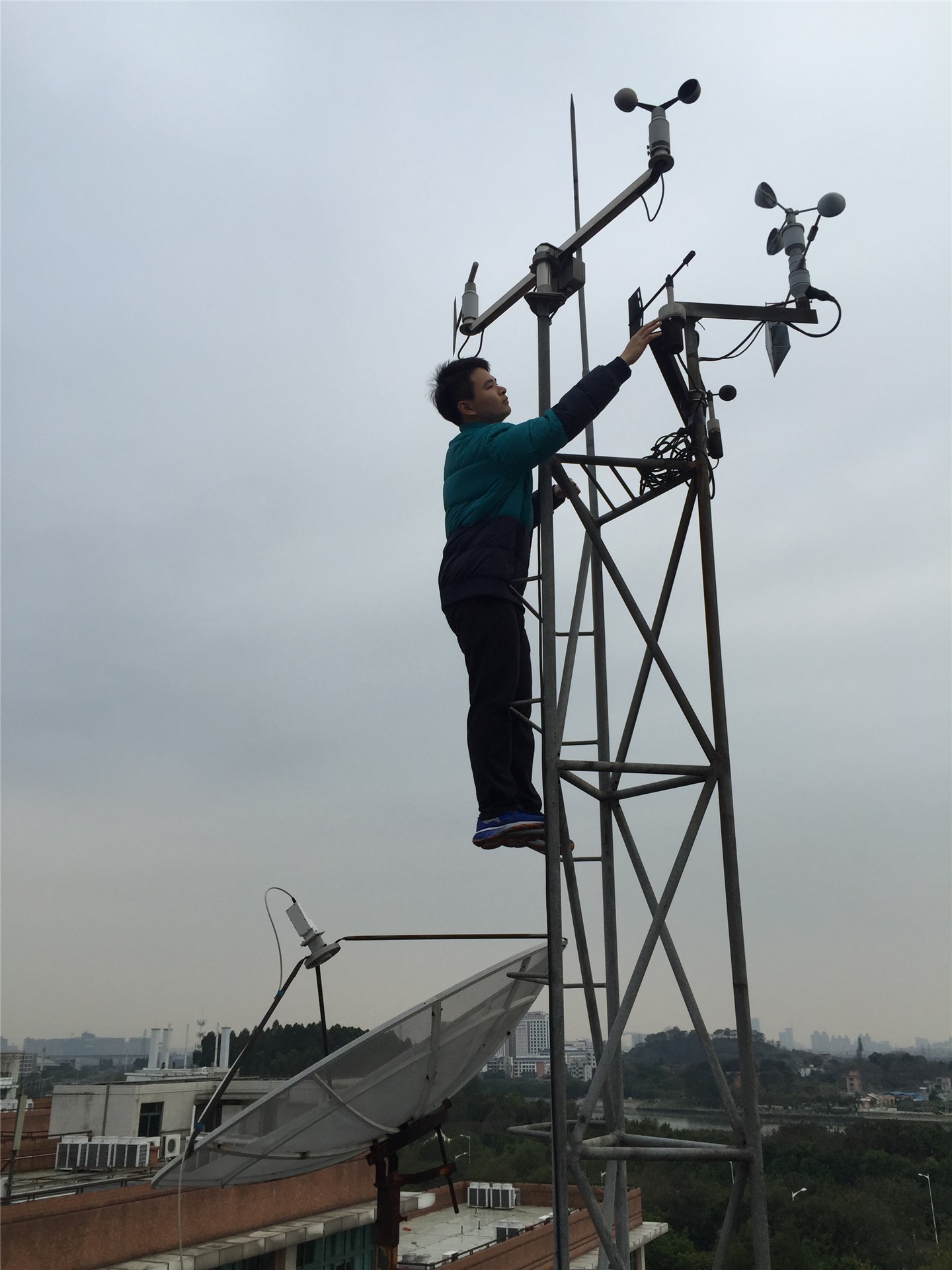 我院周明灏同学入围第十一届全国大学生年度人物前200！