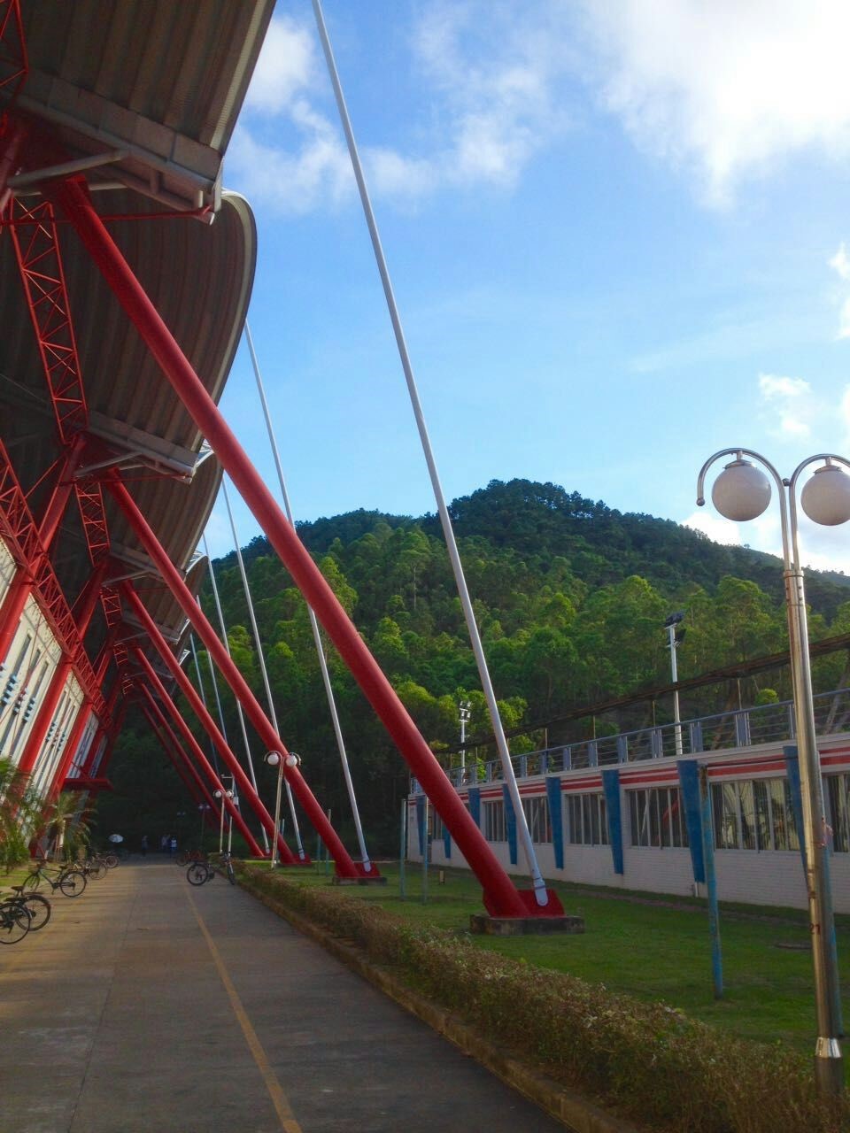 太阳成集团tyc9728董文杰院长、杨建林书记组织并圆满完成中山大学珠海校区综合实验观测基地、雷达观测站选址工作