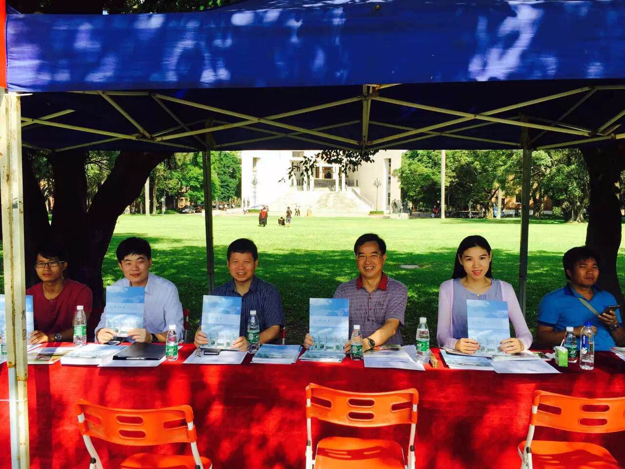 我院师生参加中山大学2016年校园开放日招生咨询