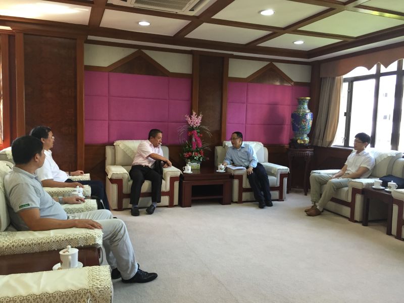 杨清华校长助理率队赴珠海市进一步推进我院与气象局的全面合作