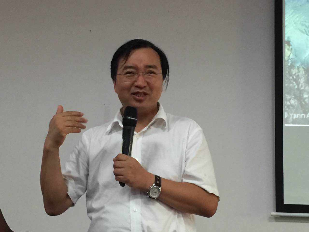 政府间气候变化科学委员会（IPCC）第五次评估报告（AR5）中国宣讲团中山大学《气候变化科学概论》暑期班系列讲座在我院举办