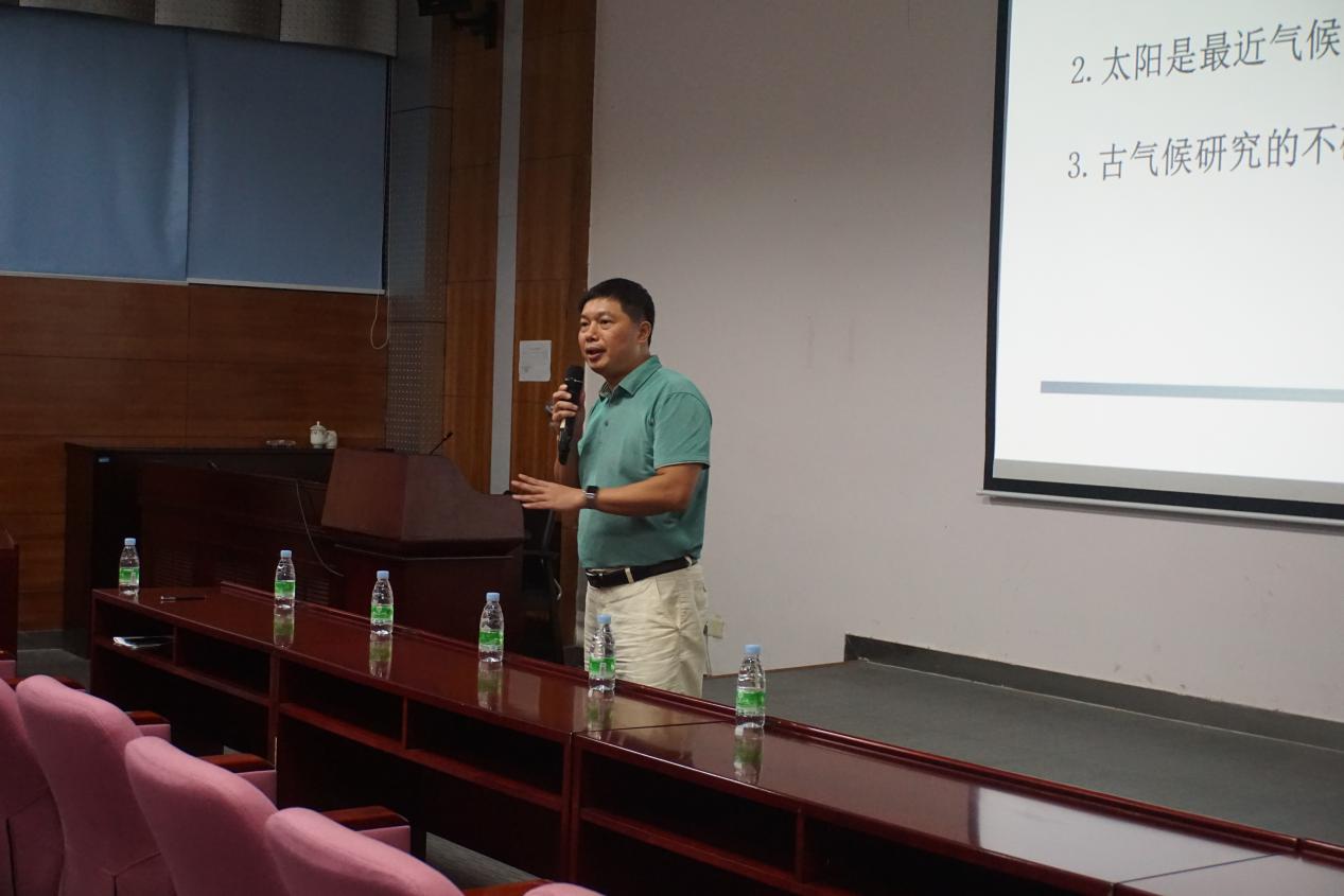 政府间气候变化科学委员会第五次评估报告中国宣讲团应邀到校开展“气候变化科学概论”系列讲座