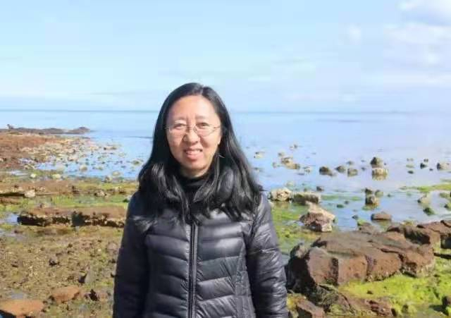 参与教材编写的乔云亭副教授