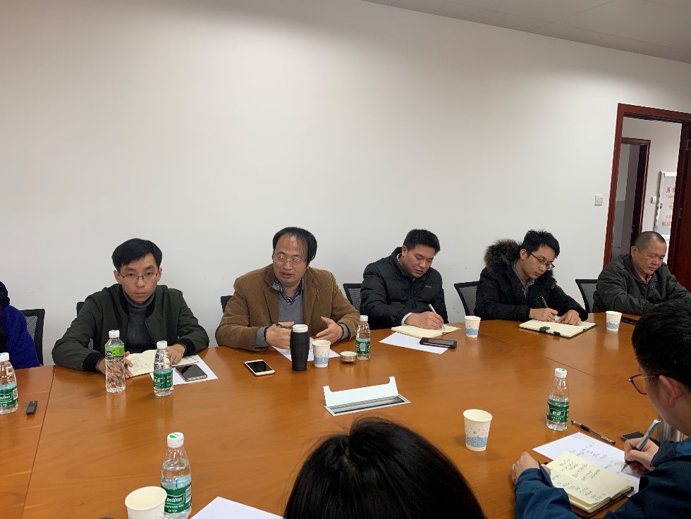 实验中心韩永主任介绍实验中心主要工作 