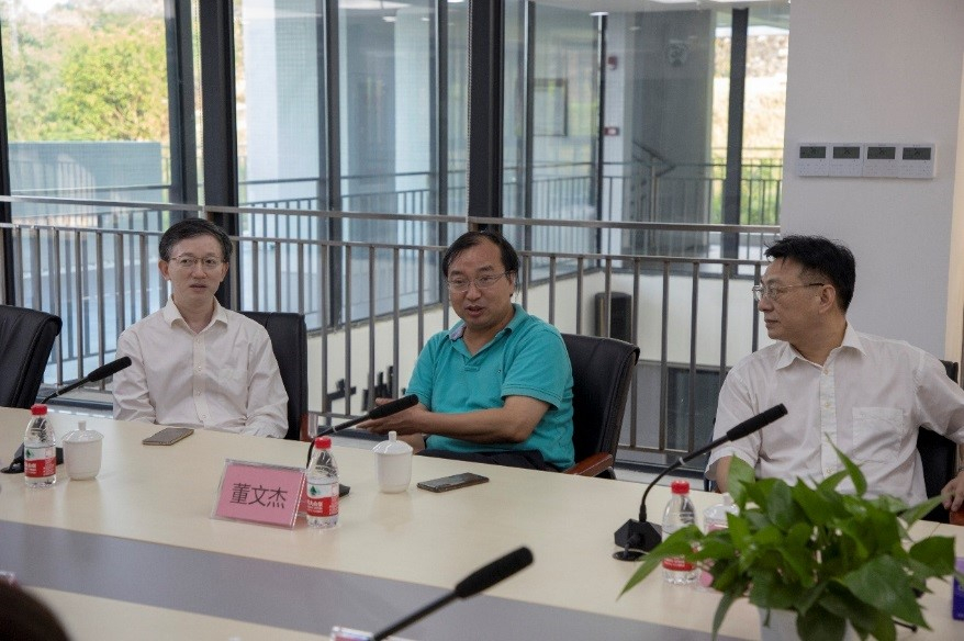 董文杰院长介绍学校、学院发展概况及未来发展规划