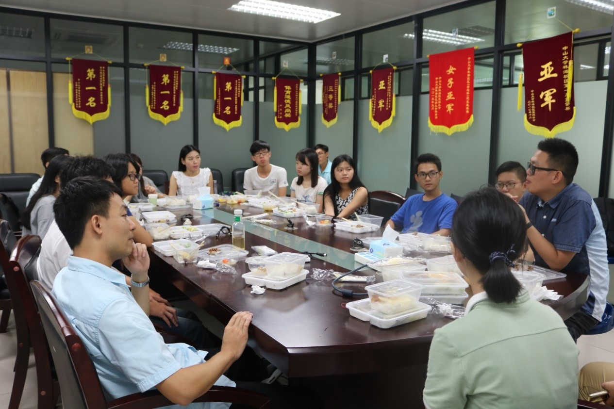 太阳成集团tyc9728、海洋科学学院、数学学院（珠海）联合举办午餐会暨新闻宣传系列培训第一讲