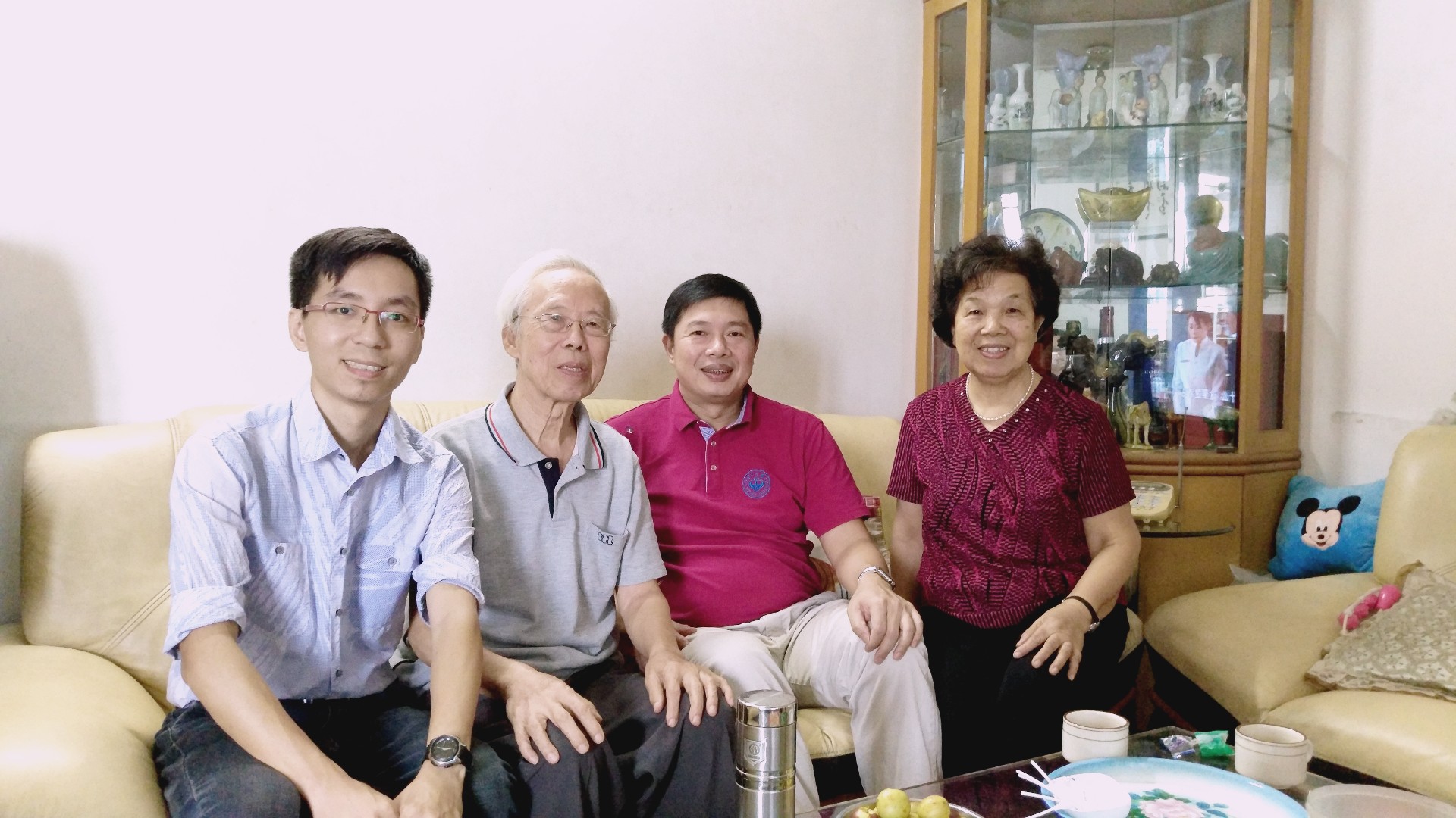 我院领导看望慰问部分退休教职工