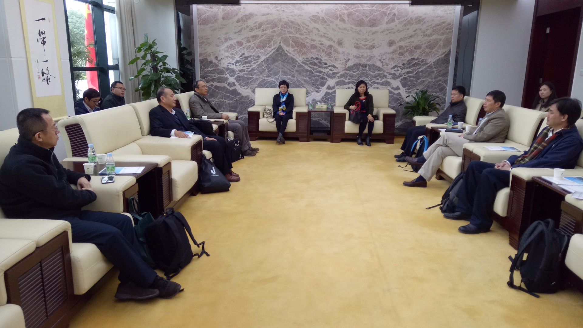 国家民航气象中心须剑良一行来访我院开展气象业务和科研工作交流