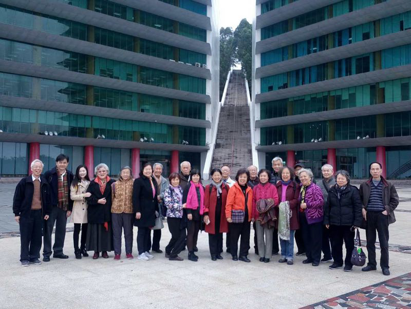 我们走在大路上——我院组织离退休教职工参观珠海校区