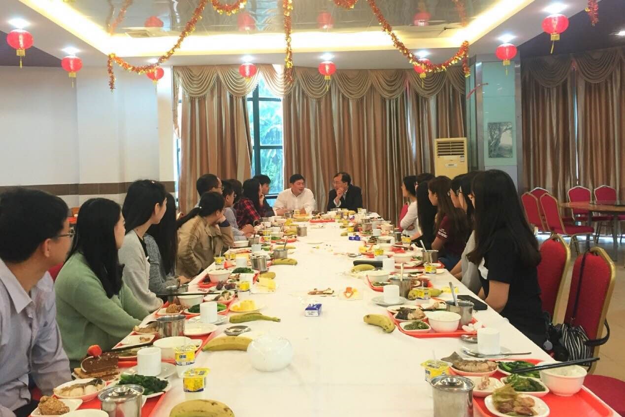 午餐会暨生日会现场