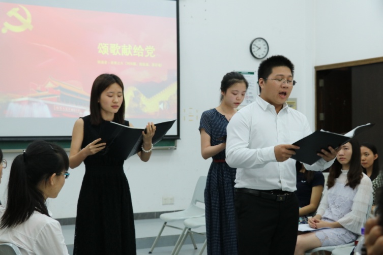 我院团委举办首期大气青年“享·读者”计划