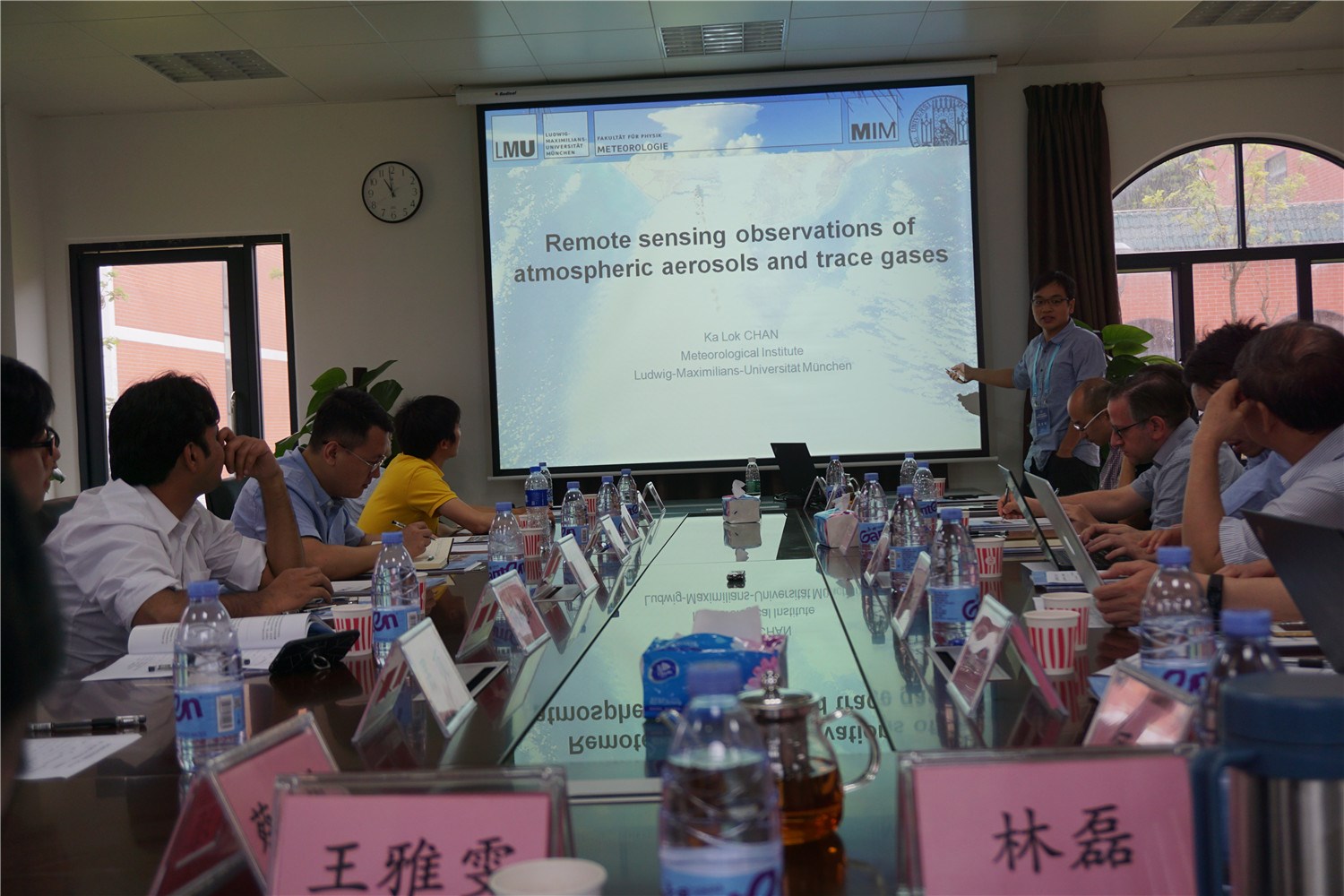 德国慕尼黑大学陈嘉乐博士做“Remote sensing observations of atmospheric aerosols and trace gases”的报告
