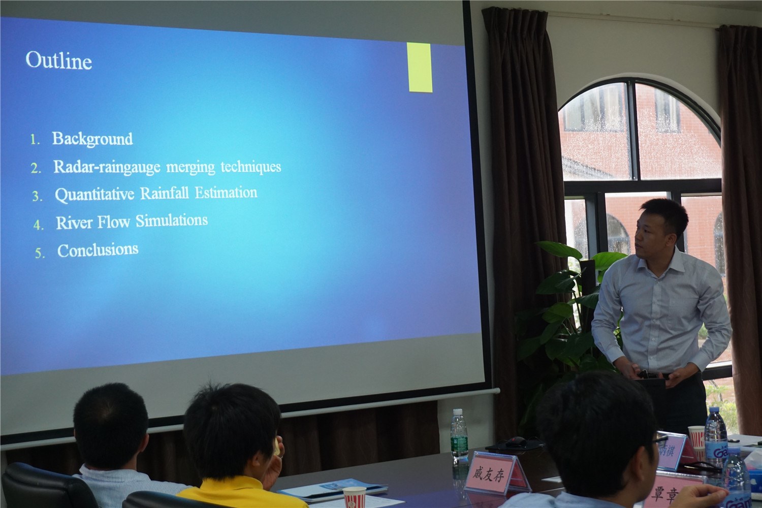 英国布里斯托尔大学男顶博士做报告