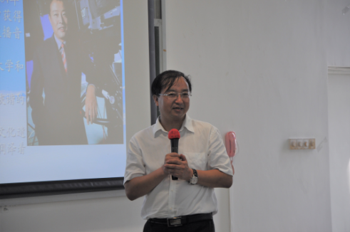 分担风雨，分享阳光——央视著名气象主持人宋英杰老师为我院新生主讲“大气新生第一课”