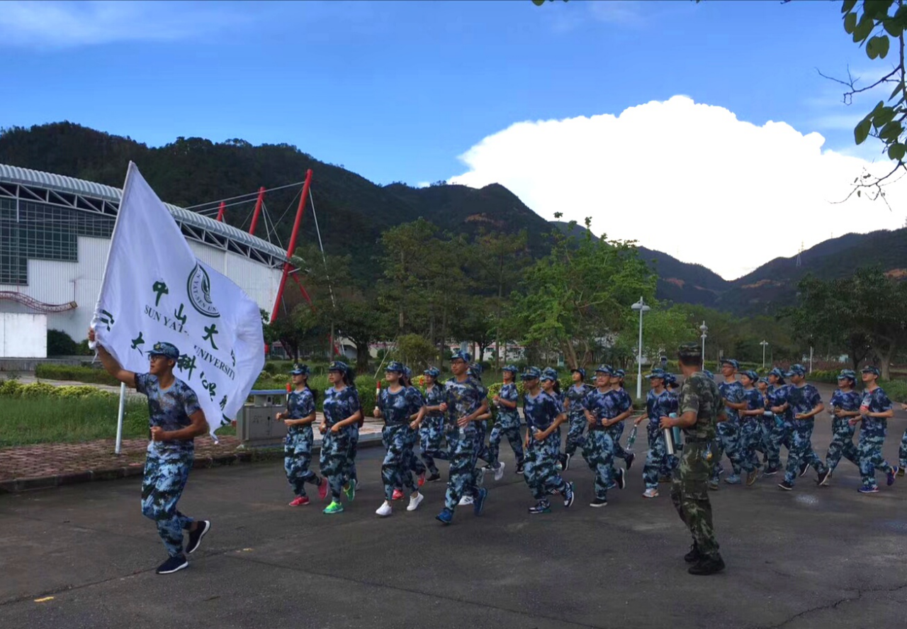 军训剪影 · 青春正好