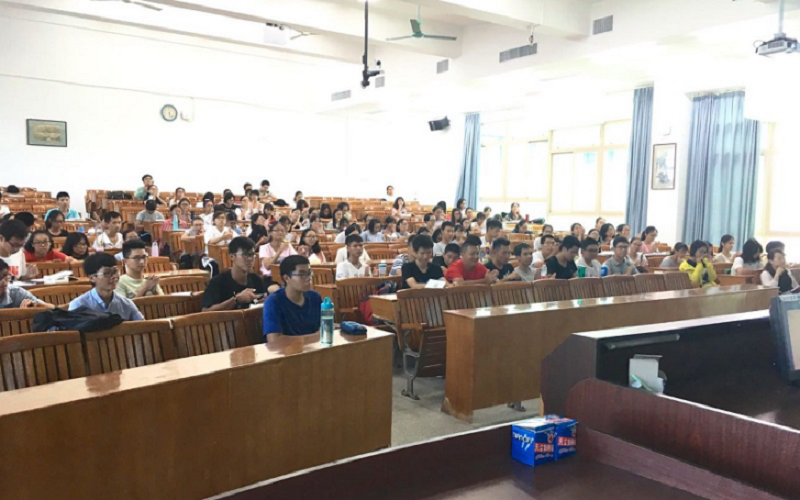 平安国庆，暖心中秋 ——我院分校园进行节前学生安全教育及宿舍巡查慰问工作