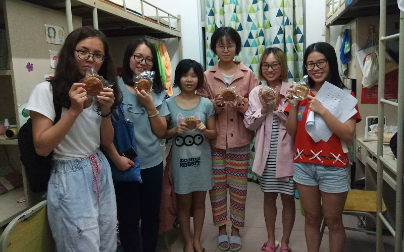 平安国庆，暖心中秋 ——我院分校园进行节前学生安全教育及宿舍巡查慰问工作