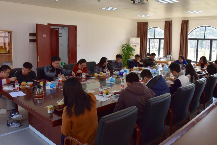 我院举办本学期第九次师生午餐会