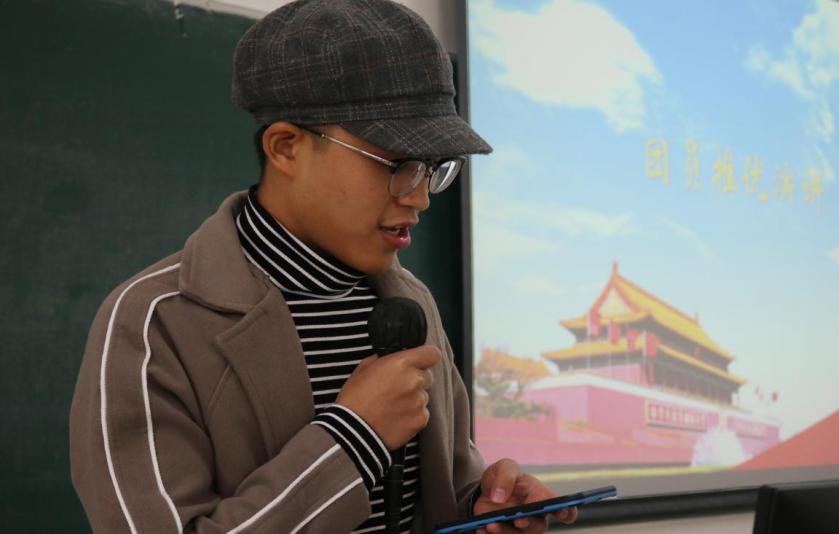 我院团委举办2017级本科生思想交流分享会