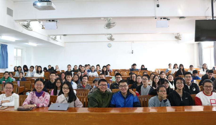 我院团委举办2017级本科生思想交流分享会