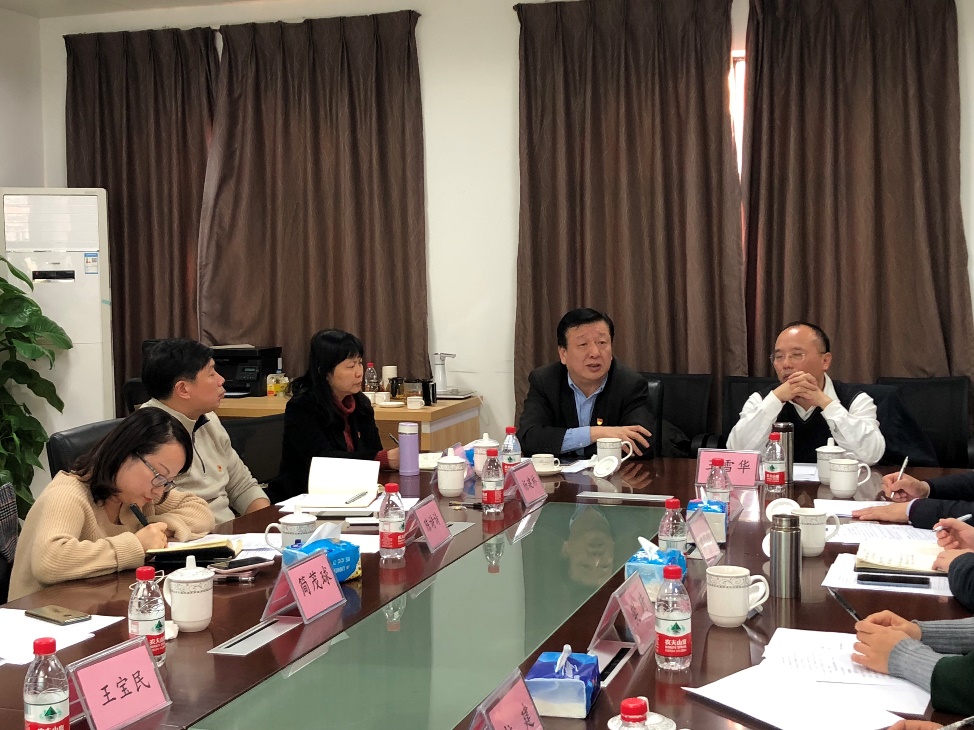 孙冬柏常务副校长、王雪华副校长参加我院中层领导班子民主生活会