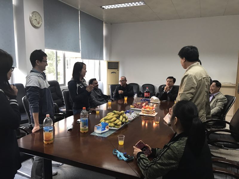 学院工会举办2017-2018学年第四次教职工集体生日会