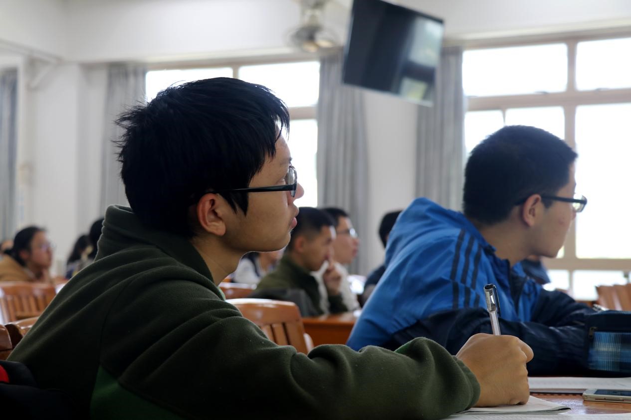 我院院长董文杰讲授思想政治理论课：“三个第一”与新时代中国气候变化科学进展