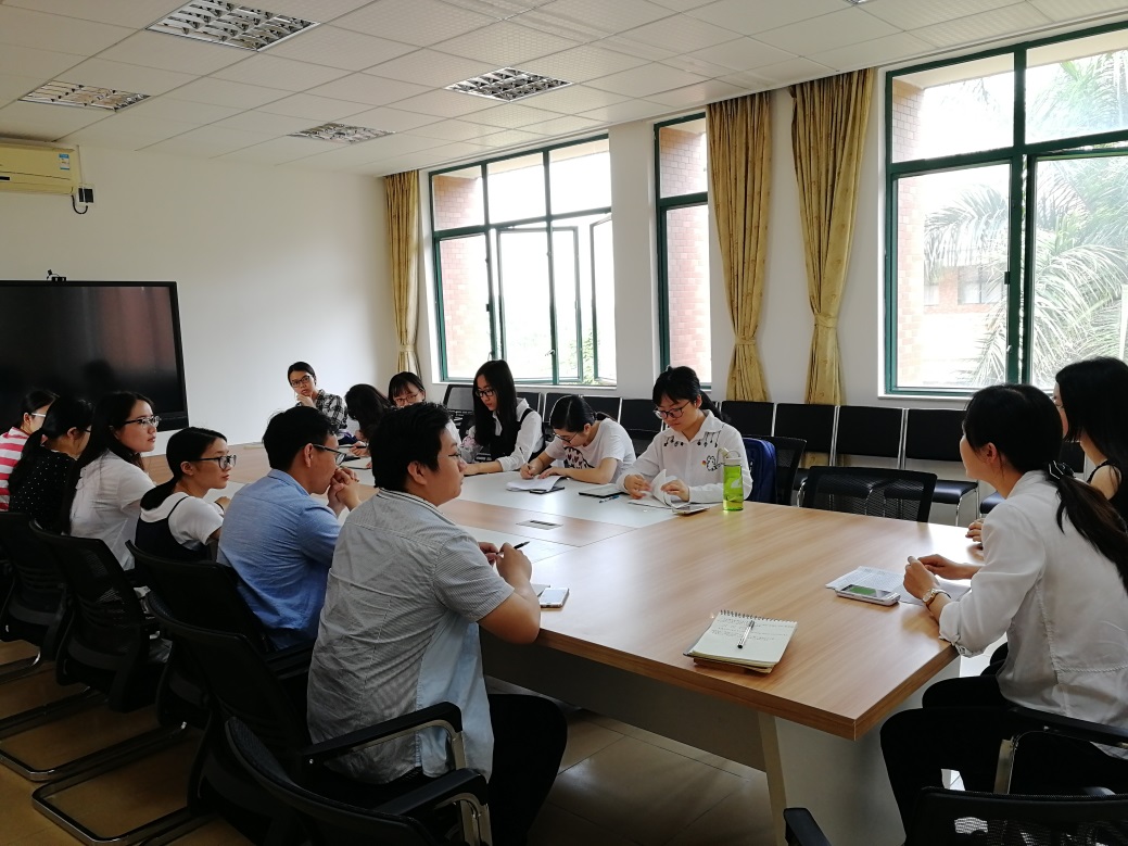 我院广州校区东校园学生党支部召开组织生活会 传达学习贯彻全国“两会”精神和学校春季工作会议精神