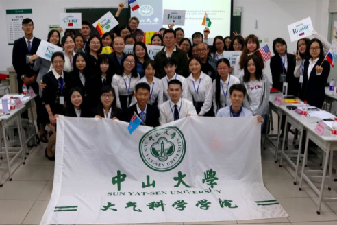 聚焦全球气候变化， 倡导“人类命运共同体”意识 ——我院举行第二届气象节之学生模拟气候变化大会