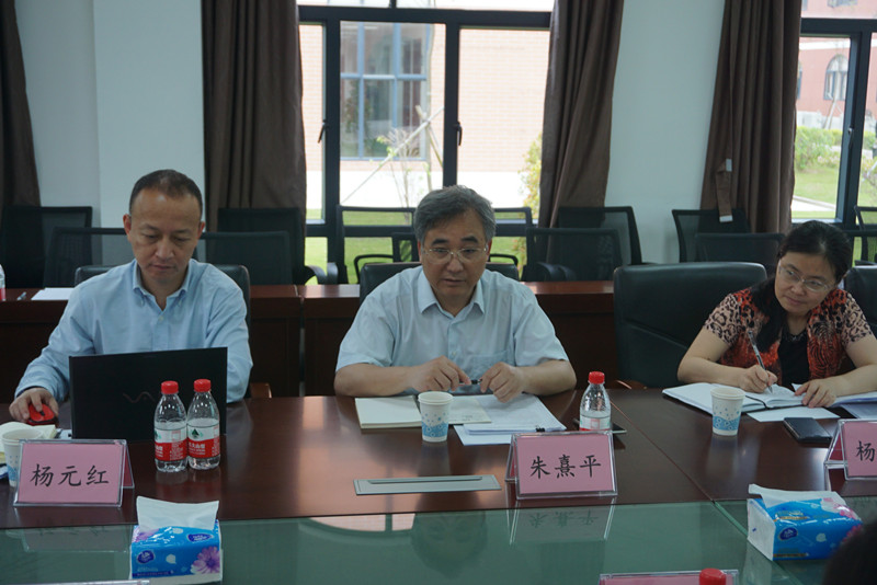 朱熹平副校长一行到我院调研实验室设备管理工作