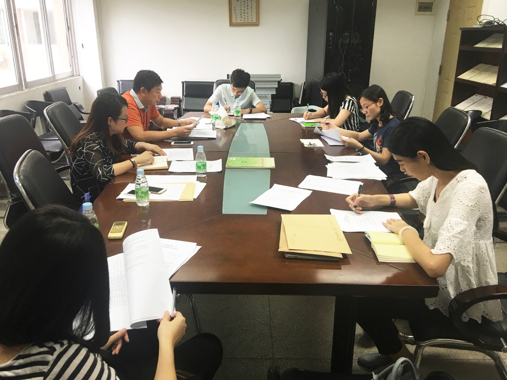 学院党总支召开支部书记会议部署近期工作